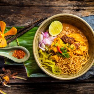 ข้าวซอยไก่ชิ้นโต เข้มข้นเหนือแท้เจ้าา.!!